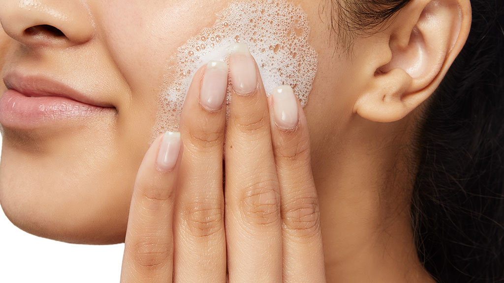 cerave hydrating facial cleanser burns