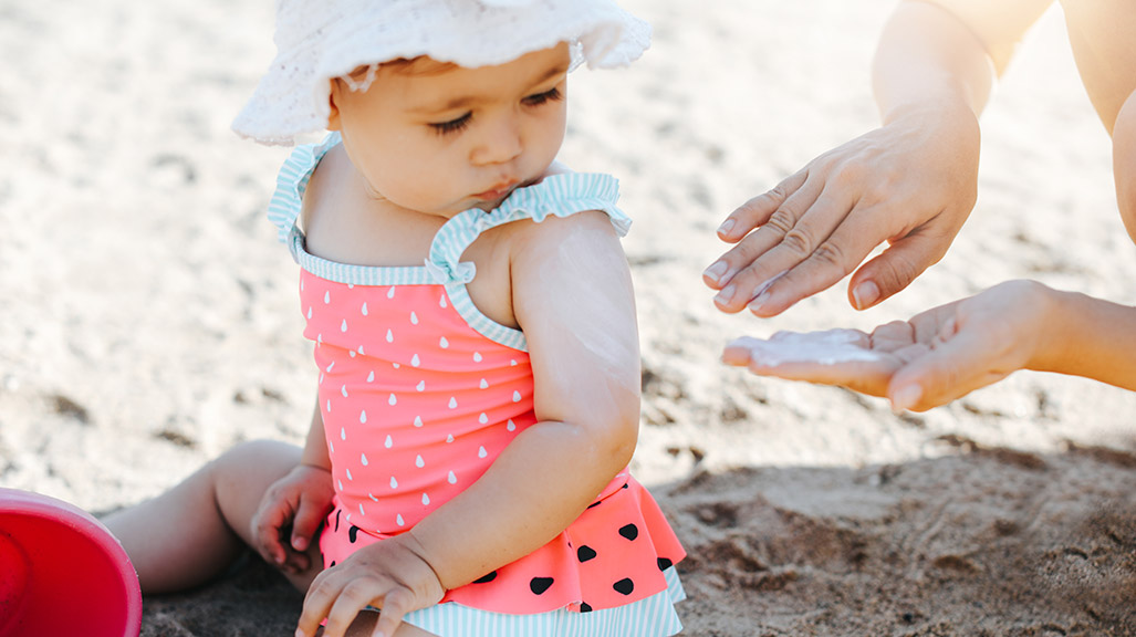 Sunscreen for 18 online month old